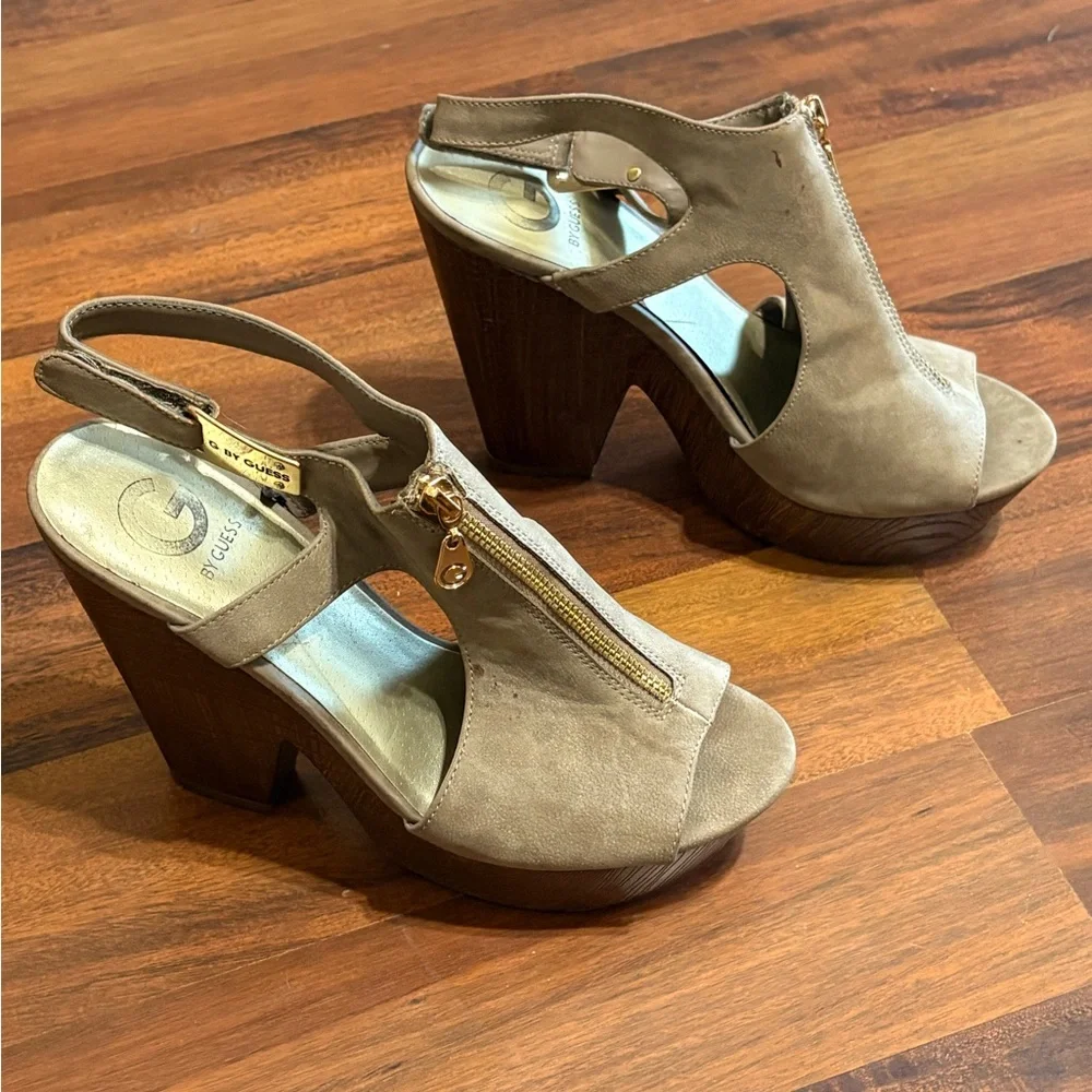 G by Guess Sailors Open-Toe Platform Heel Sandals – Size 10M